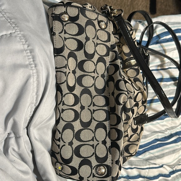 Coach purse. Slightly used. - Picture 3 of 4